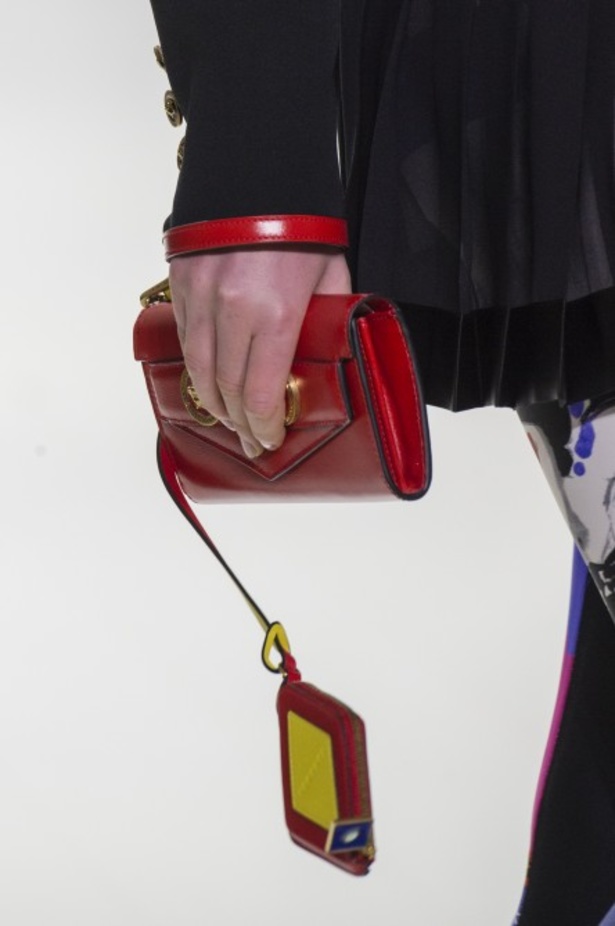 مجموعة Versace لربيع وصيف 2018