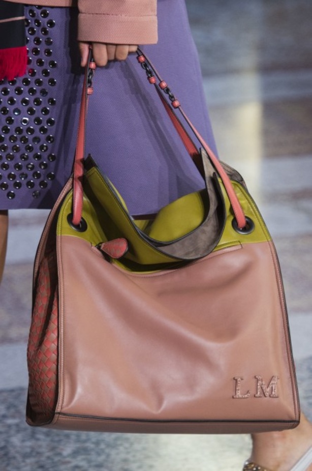 مجموعة “بوتيغا فينيتا” للأزياء لربيع وصيف 2018 !