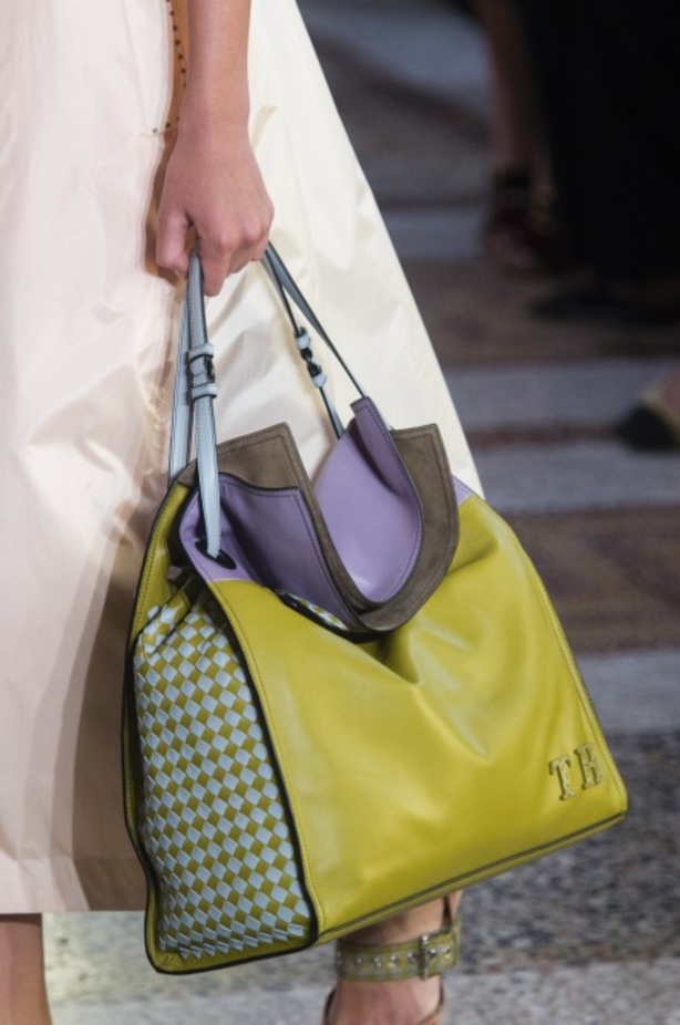 مجموعة “بوتيغا فينيتا” للأزياء لربيع وصيف 2018 !