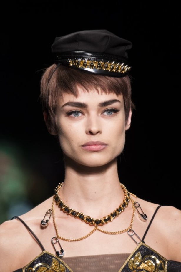 مجموعة Moschino لربيع وصيف 2018