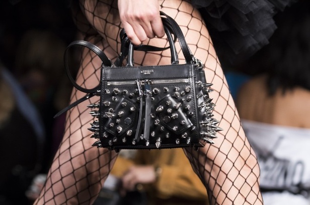 مجموعة Moschino لربيع وصيف 2018