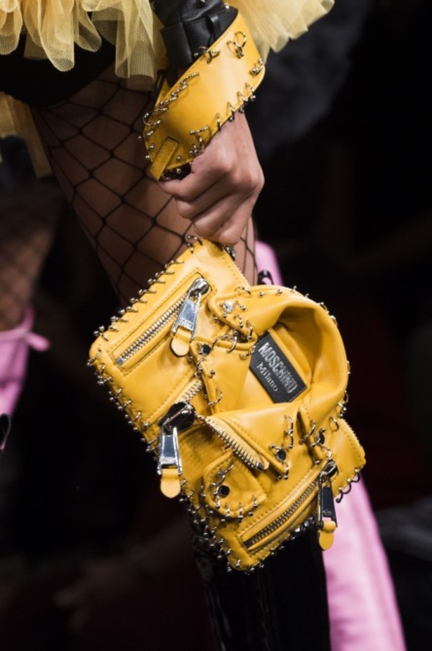 مجموعة Moschino لربيع وصيف 2018