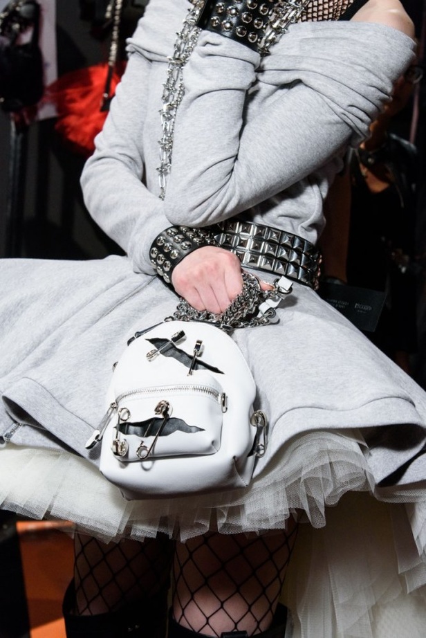 مجموعة Moschino لربيع وصيف 2018