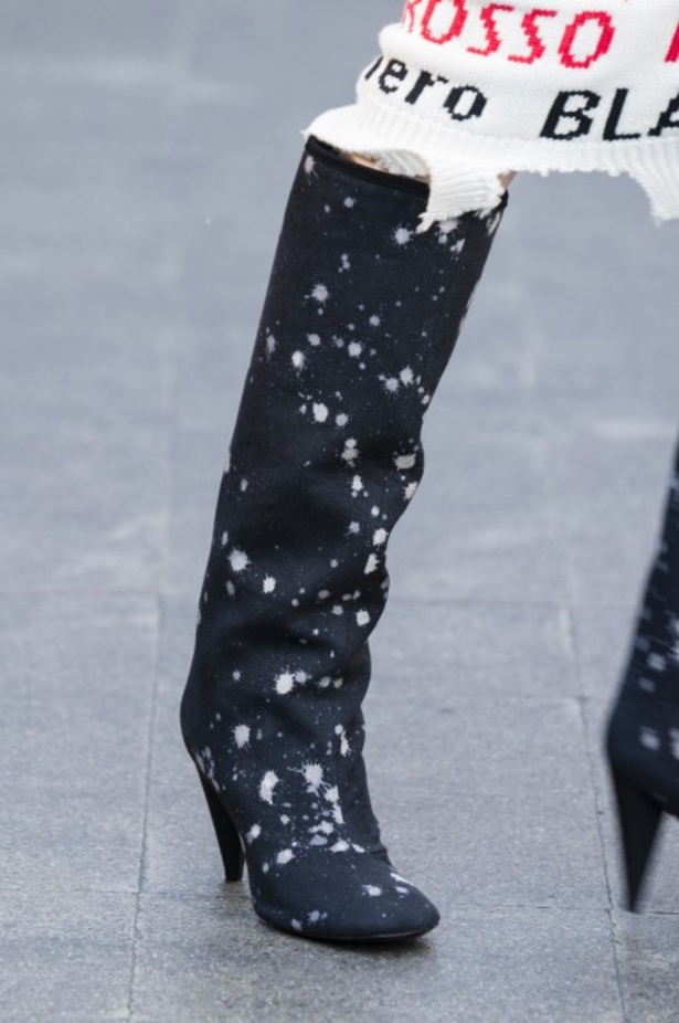 عرض أزياء MSGM لموسمي ربيع وصيف 2018 !