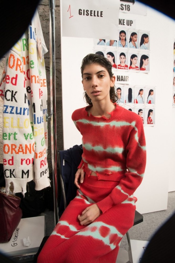 عرض أزياء MSGM لموسمي ربيع وصيف 2018 !