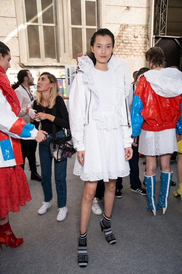 عرض أزياء MSGM لموسمي ربيع وصيف 2018 !