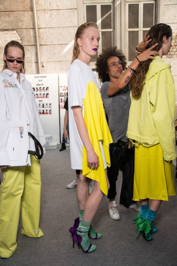 عرض أزياء MSGM لموسمي ربيع وصيف 2018 !