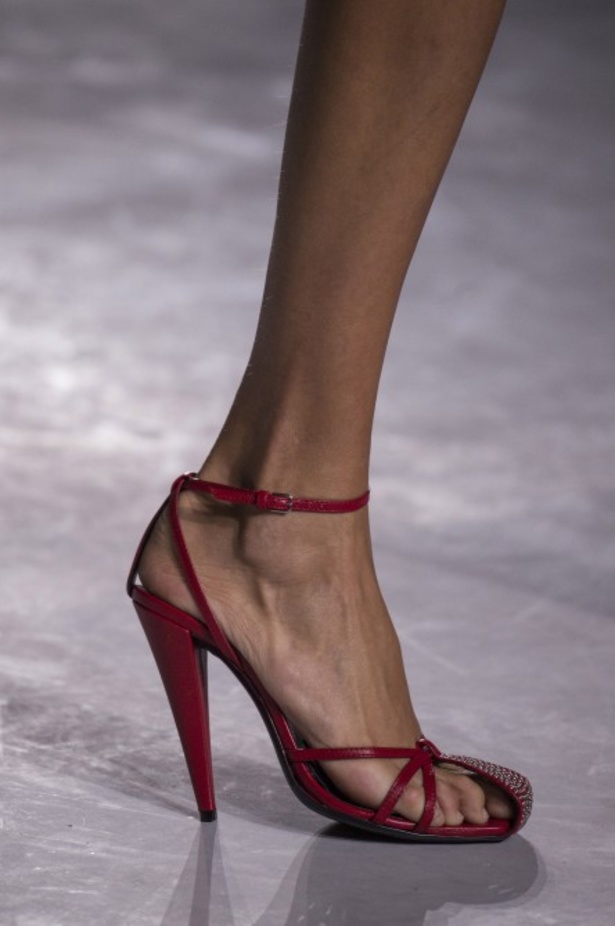 مجموعة Saint Laurent لموسمي ربيع وصيف 2018!