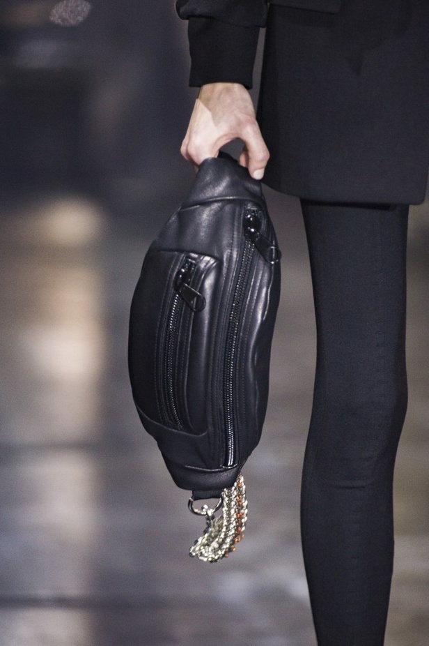 أناقة الأسود مع ألكسندر وانغ لخريف و شتاء 2017