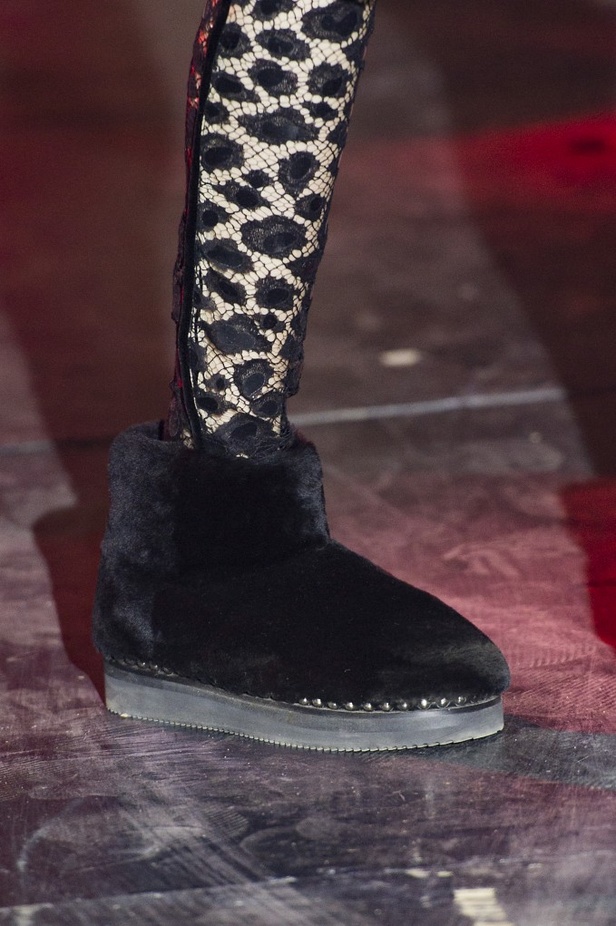 أناقة الأسود مع ألكسندر وانغ لخريف و شتاء 2017