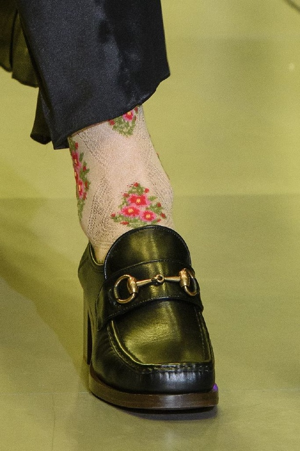 الازياء المشجرة بالوان مبهجة احدث موضة من دار غوتشي في شتاء 2018