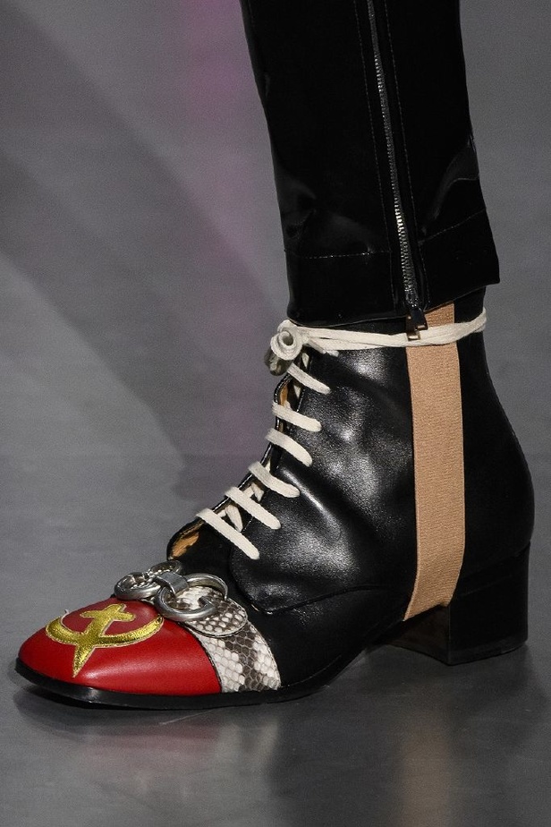 الازياء المشجرة بالوان مبهجة احدث موضة من دار غوتشي في شتاء 2018