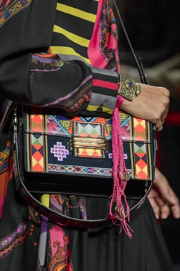 مجموعة متعددة الألوان منEtro  لخريف وشتاء 2017