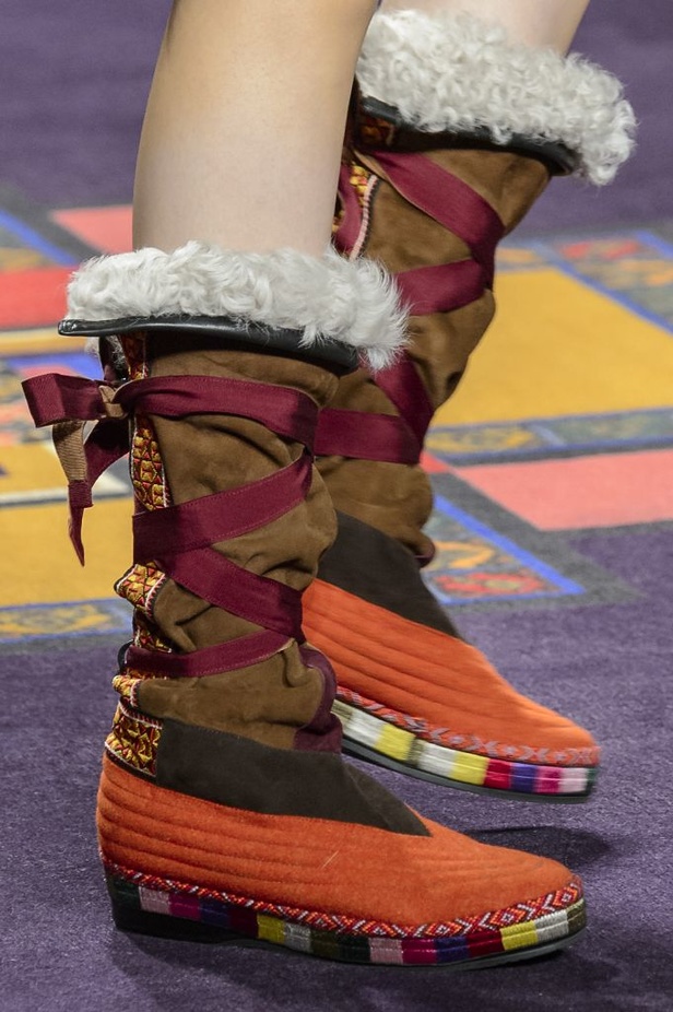 مجموعة متعددة الألوان منEtro  لخريف وشتاء 2017