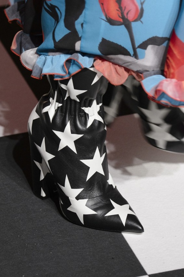 عرض أزياء Msgm لخريف وشتاء 2017