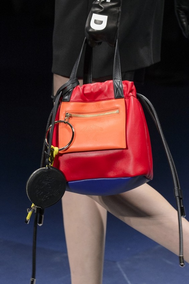 مجموعة "فيرساتشي" لموسم خريف وشتاء 2017-2018