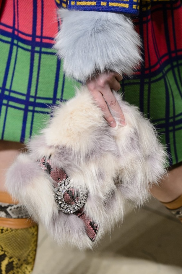 عرض أزياء ميو ميو لموسم خريف وشتاء 2017