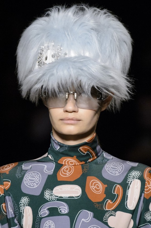 عرض أزياء ميو ميو لموسم خريف وشتاء 2017