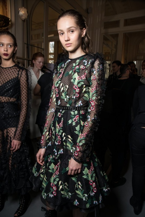 مجموعة جيامباتيستا فالي Giambattista Valli لخريف وشتاء 2017