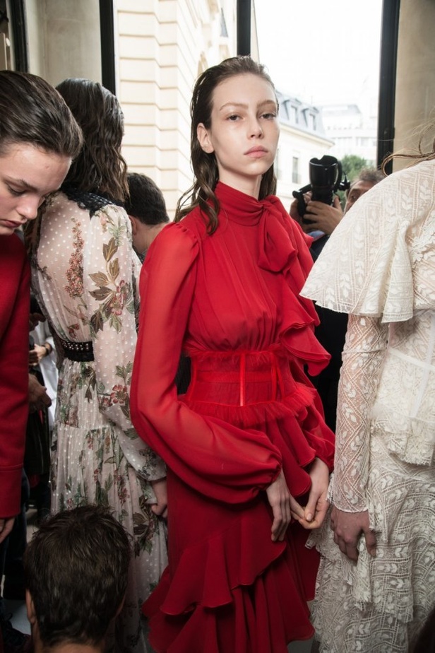 مجموعة جيامباتيستا فالي Giambattista Valli لخريف وشتاء 2017