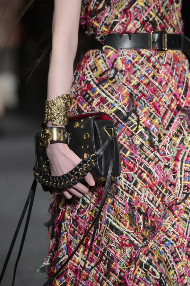 مجموعة الكسندر ماكوين للألبسة الجاهزة لخريف و شتاء 2017