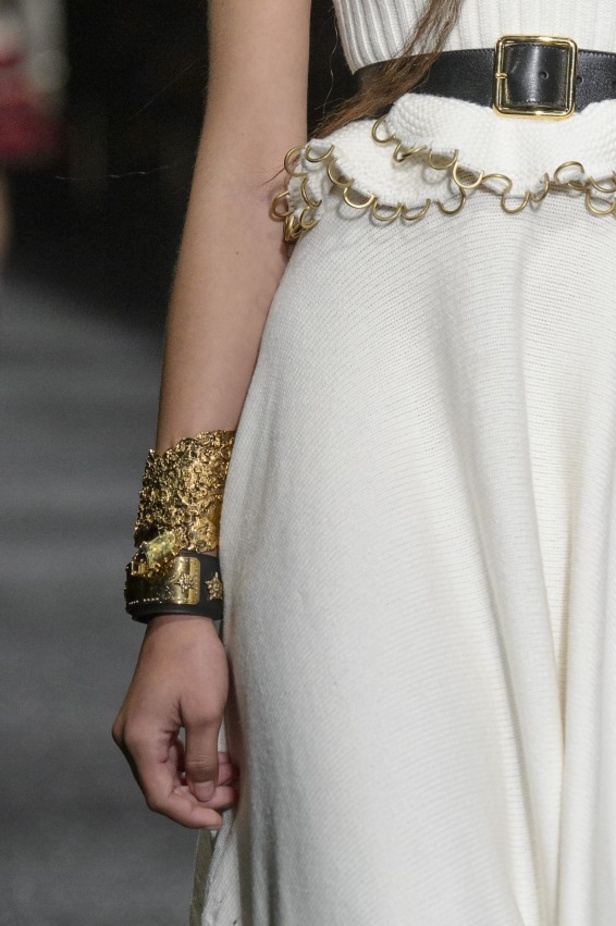 مجموعة الكسندر ماكوين للألبسة الجاهزة لخريف و شتاء 2017