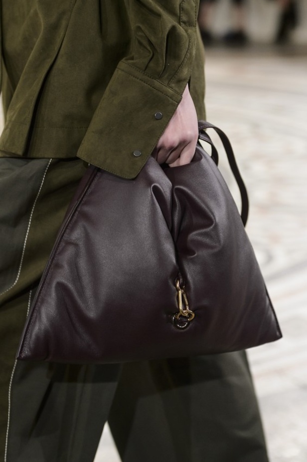 عرض أزياء ستيلا مكارتني لموسم خريف وشتاء 2017