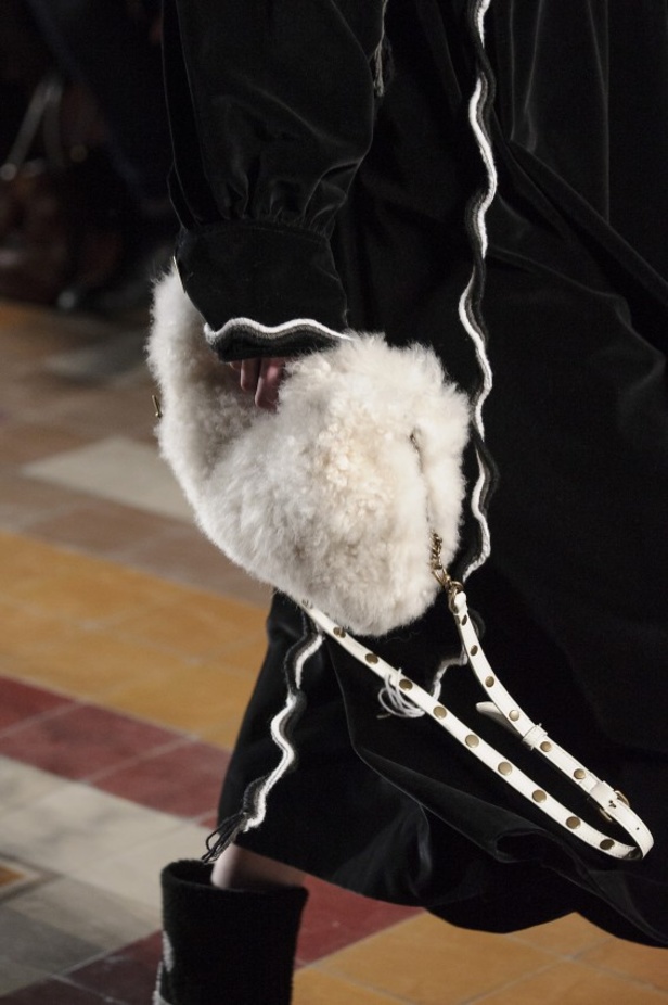 عرض أزياء سونيا ريكيل لموسم خريف وشتاء 2017