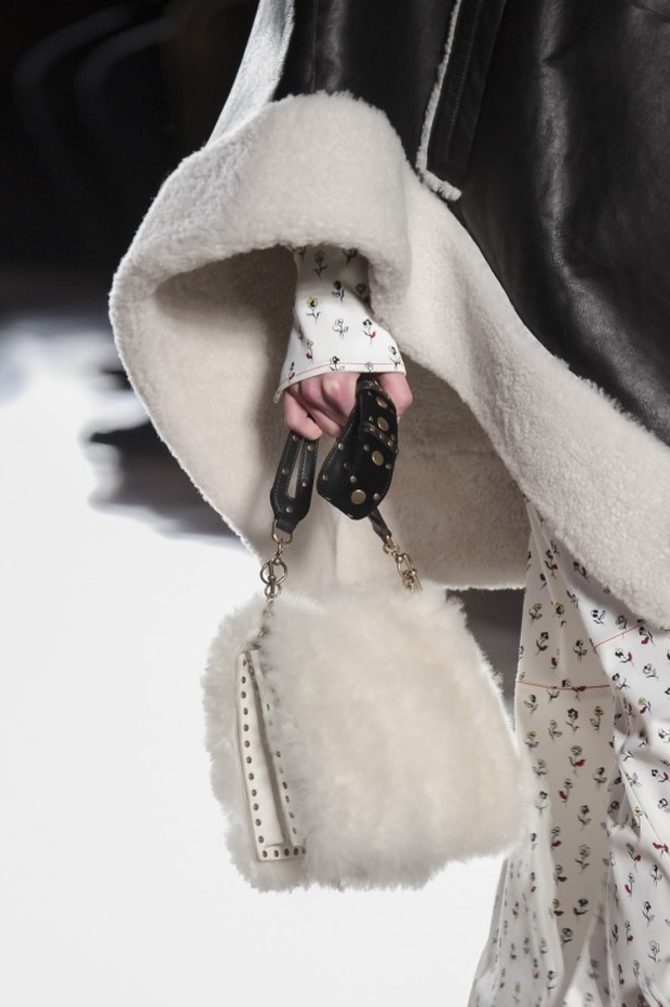 عرض أزياء سونيا ريكيل لموسم خريف وشتاء 2017