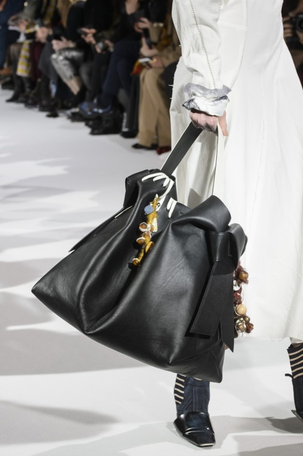 مجموعةAcne Studios  لخريف وشتاء 2017