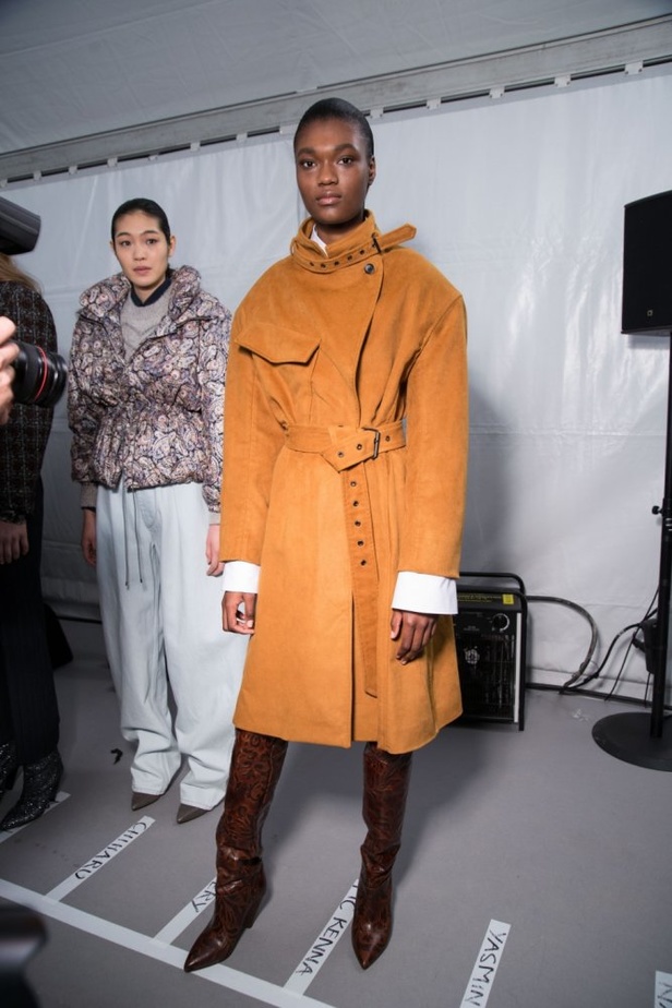 عرض أزياء إيزابيل ماران لخريف وشتاء 2017