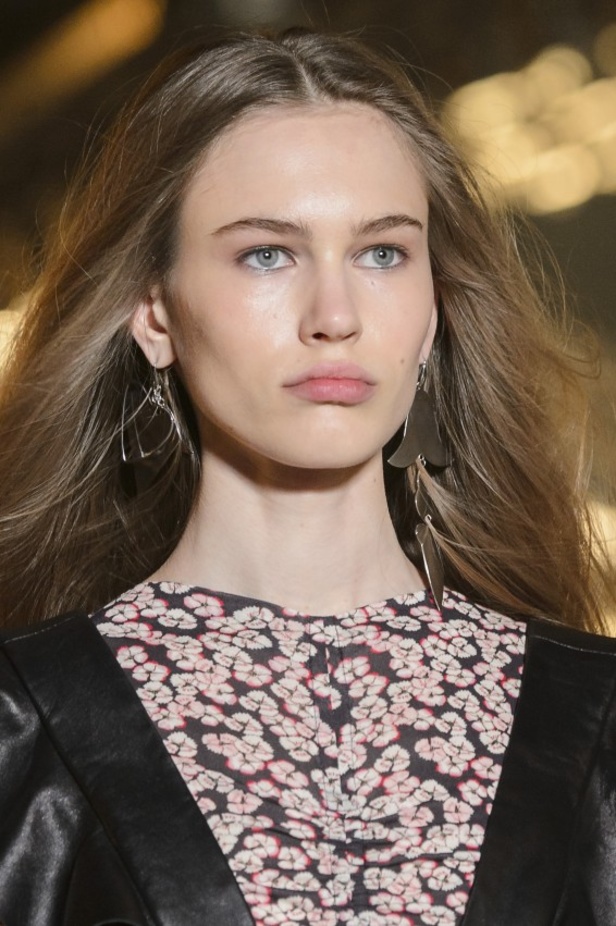 عرض أزياء إيزابيل ماران لخريف وشتاء 2017