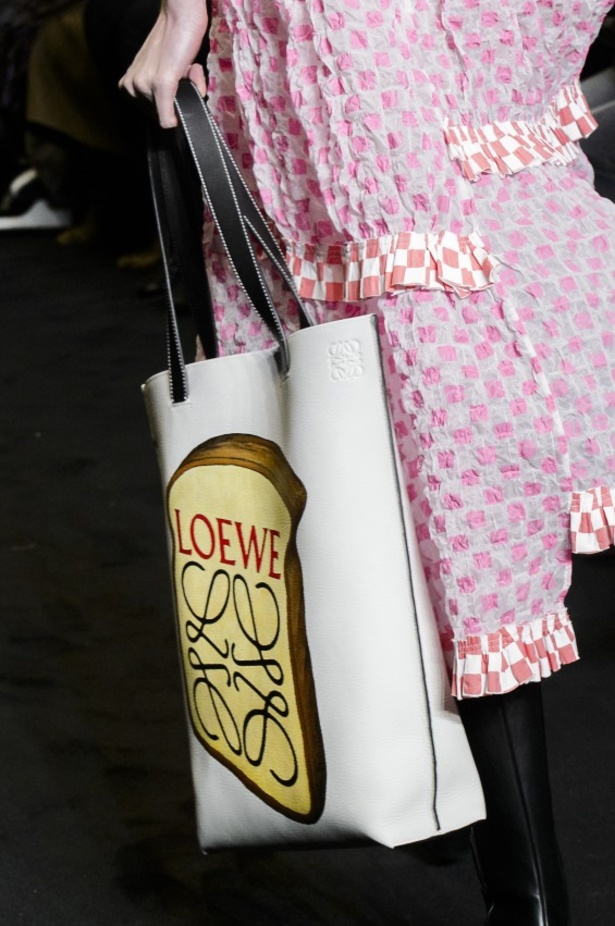 مجموعة لويفي Loewe لخريف وشتاء 2017