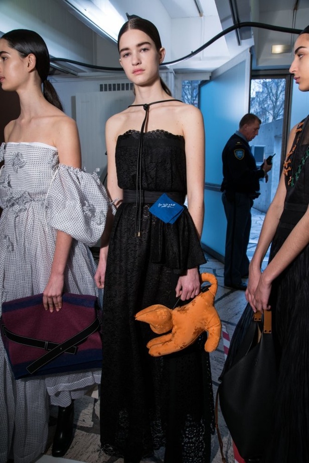 مجموعة لويفي Loewe لخريف وشتاء 2017