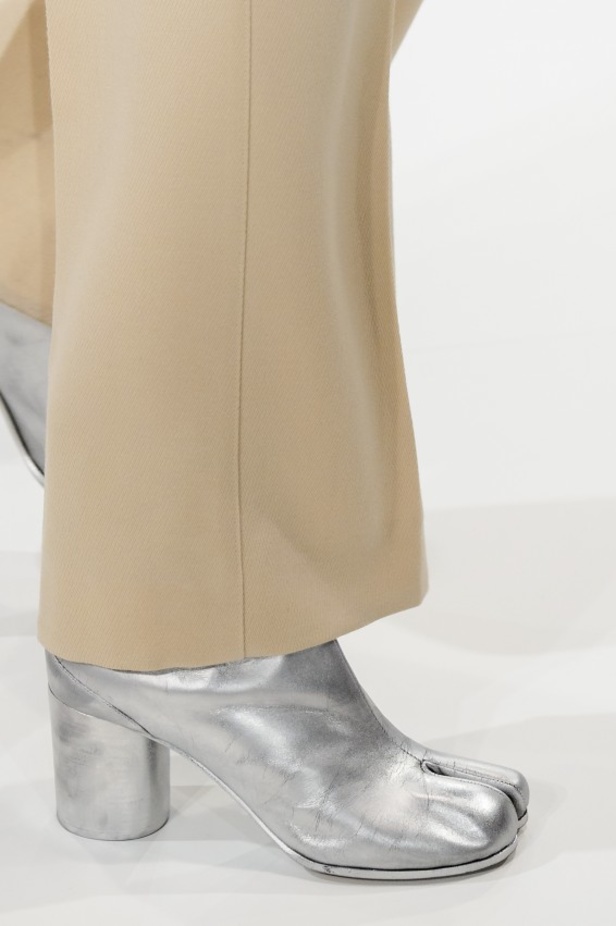 عرض أزياء ميزون مارجيلا لخريف وشتاء 2017-2018