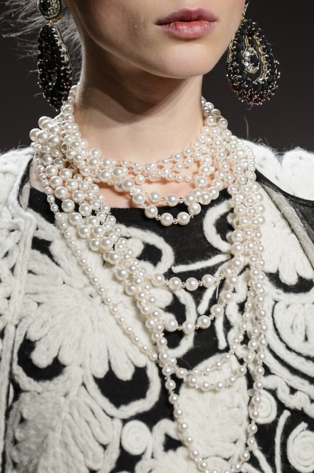 عرض أزياء نعيم خان لخريف وشتاء 2017