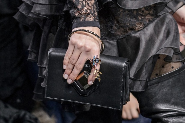 مجموعة إيلي صعب لخريف وشتاء 2017