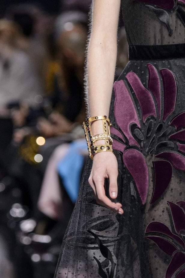 مجموعة إيلي صعب لخريف وشتاء 2017