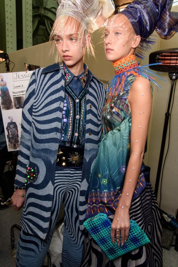 عرض أزياء Manish Arora لخريف وشتاء 2017