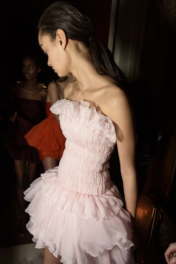 عرض ملكي لمجموعة جيامباتيستا فالي لربيع وصيف 2017