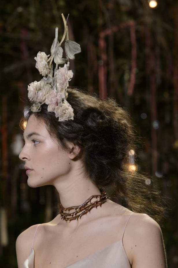 مجموعة الأزياء الفاخرة لدار ديور لموسم ربيع 2017