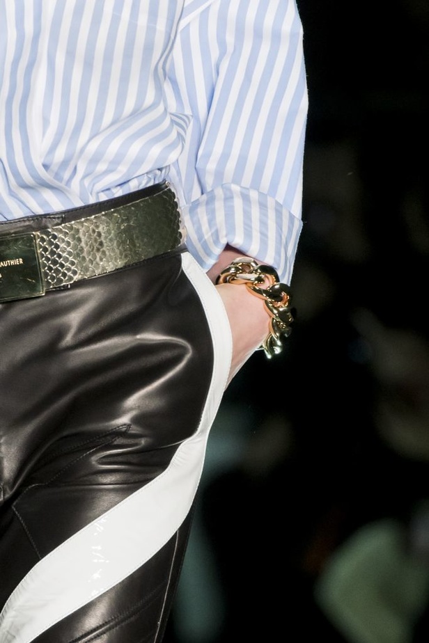 مجموعة AlexandreVauthier لربيع وصيف 2017