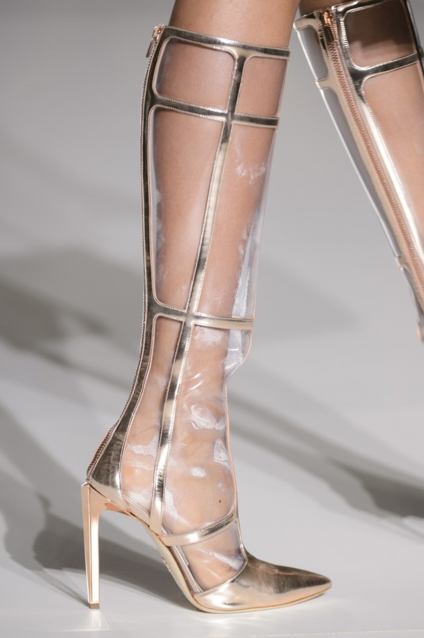 مجموعة Ralph & Russo من الألبسة الفاخرة لخريف وشتاء 2017