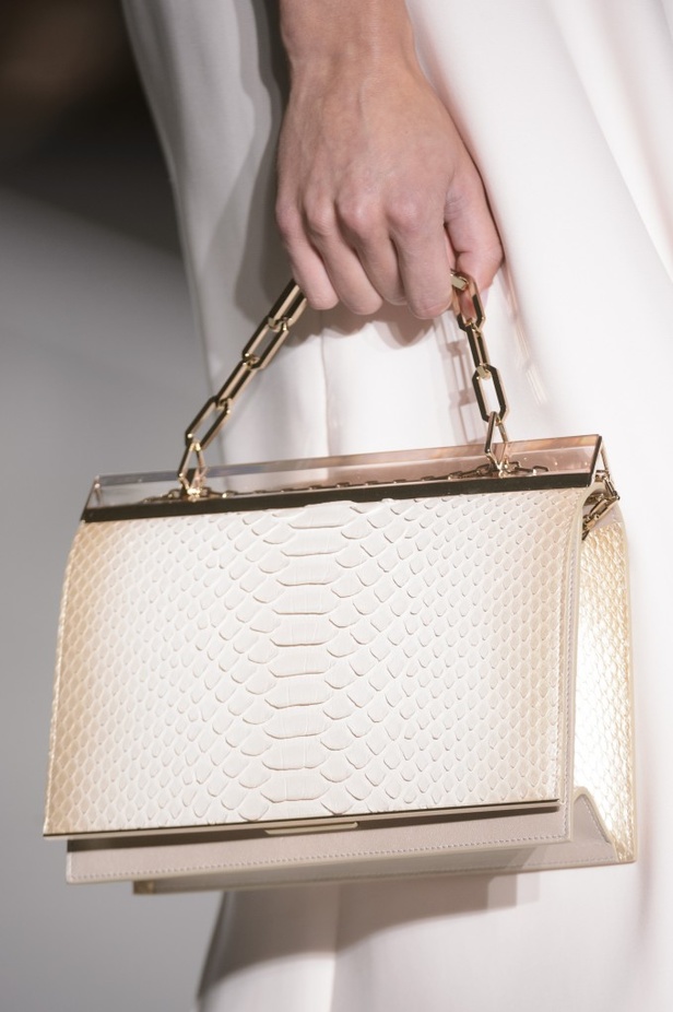 مجموعة Ralph & Russo من الألبسة الفاخرة لخريف وشتاء 2017