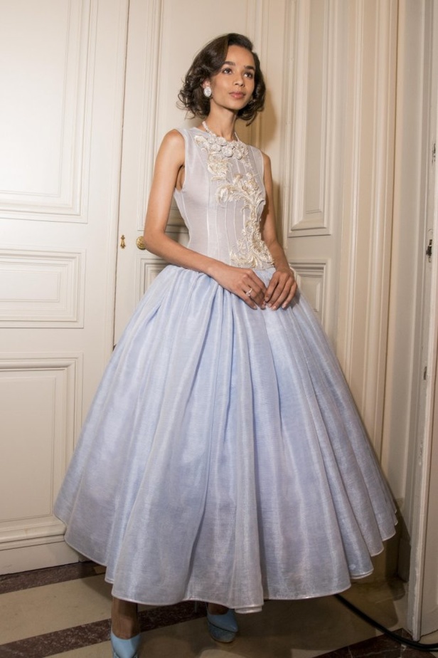 مجموعة Guo Pei للأزياء الفاخرة لخريف وشتاء ٢٠١٧/ ٢٠١٨ !