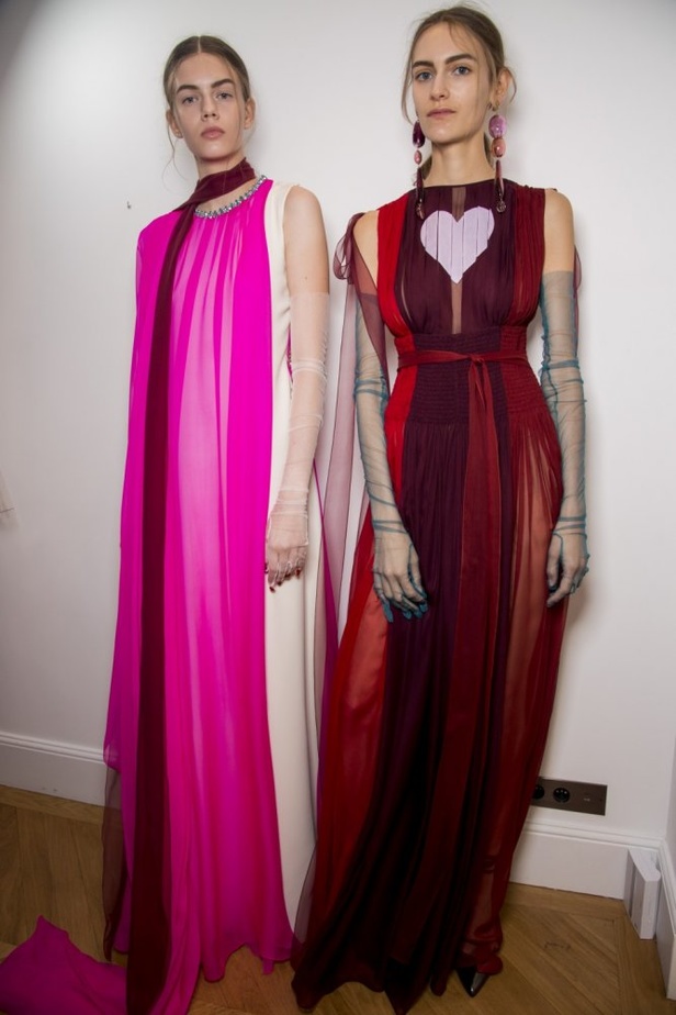 عرض Schiaparelli للأزياء الراقية لخريف وشتاء ٢٠١٨ !