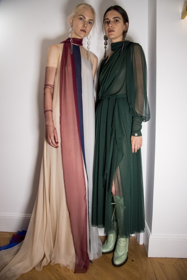 عرض Schiaparelli للأزياء الراقية لخريف وشتاء ٢٠١٨ !