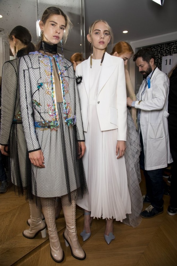 عرض Schiaparelli للأزياء الراقية لخريف وشتاء ٢٠١٨ !