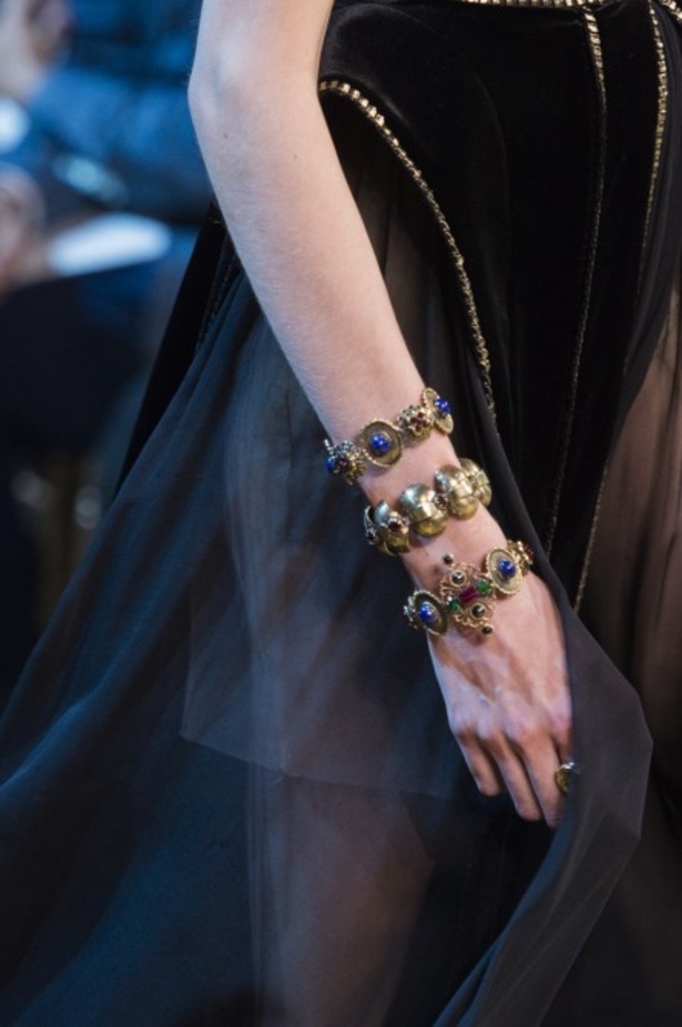 مجموعة ايلي صعب الملكية ضمن أسبوع الموضة في باريس 