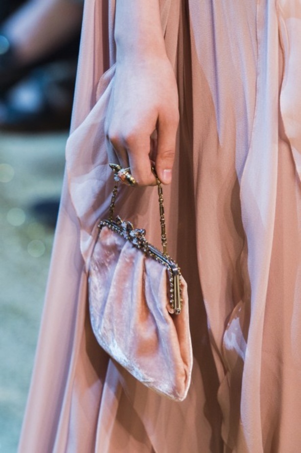 مجموعة ايلي صعب الملكية ضمن أسبوع الموضة في باريس 